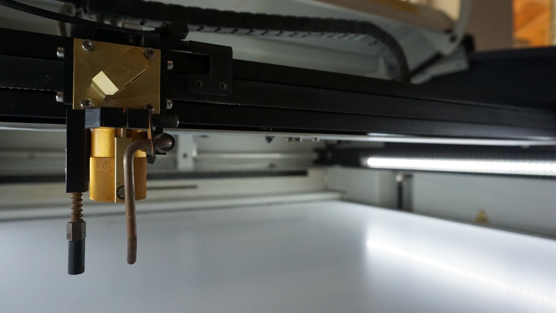 Laserbeschriftung, Lasergravur, Gravur, Laser gravieren, Co2 Laser, Faser Laser, Industrieschilder, Laser, Schaltschrankbeschriftung, Anlagenbeschriftung, Acryl Lasern, Edelstahlbeschriftung, Mehrschichtiges Acryl, GLT Schilder, Stromkreiskennzeichnung, Kabelmarkierung